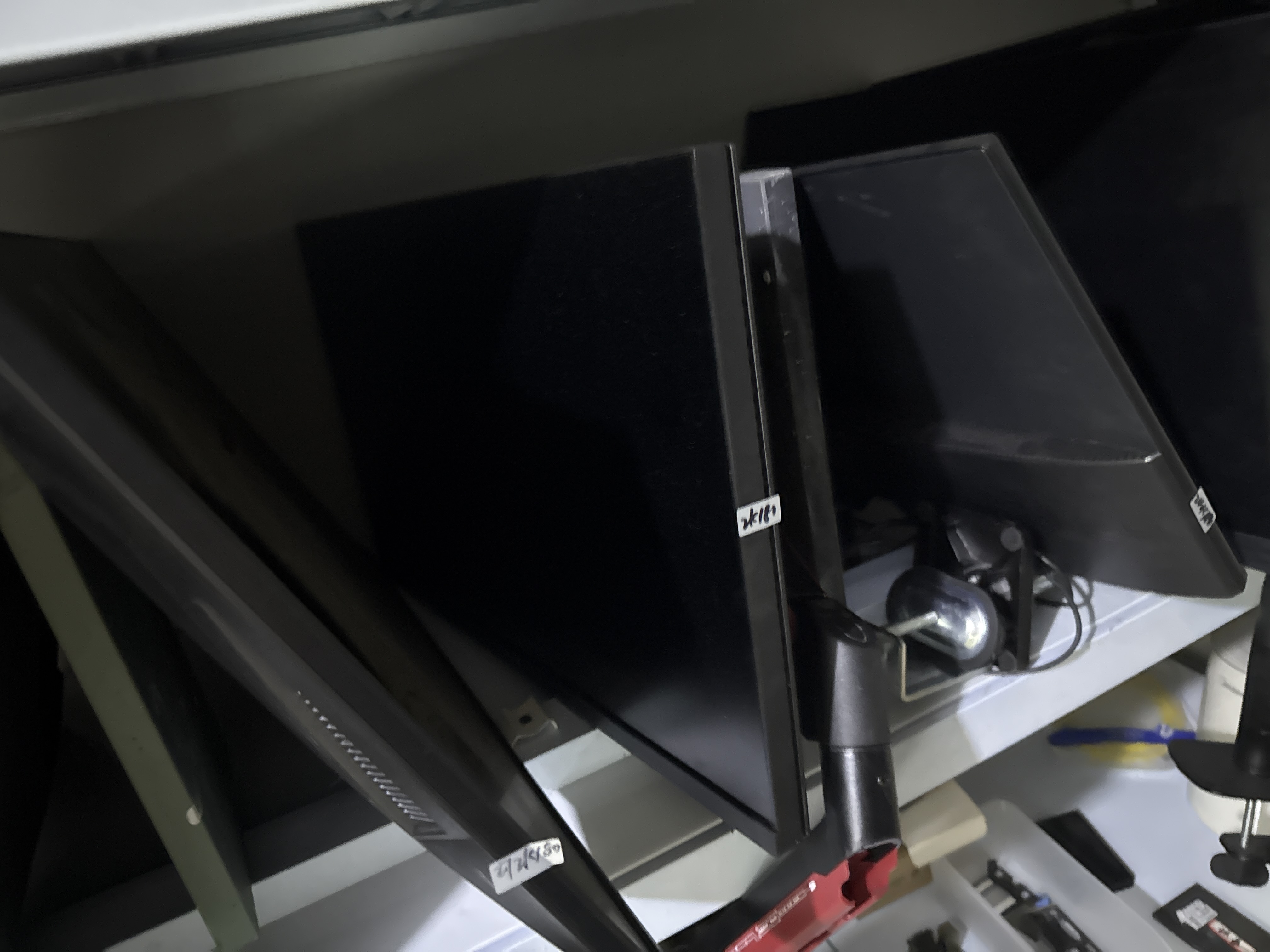 盛色 G52 24寸 2K 180hz 带机械臂